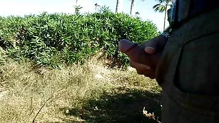 Dickflash en milf hon ser och samtidigt ge henne en stor cumshot