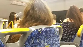 Australiska tonåring kortkort på pendeltåg