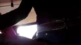 Groped fitta med armbågen i bussen