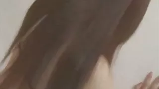 Heta busty japanska polisen kontoret ger oss en visa