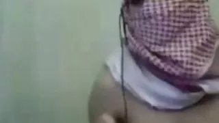 Arabiska palestina hijab flicka visa hennes stora bröst i webbkamera