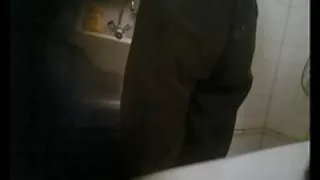 Syster i lag (inte helt naken men ändå)