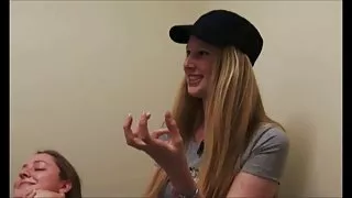 Chloe ' s första brazilian wax