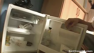Skämde ut med sex för pengar