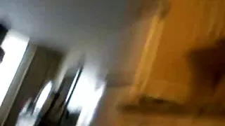 Amatör tonåring par nästan fångats av mamma