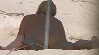 Voyeur beach2