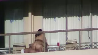 Spionera på grannar sex video