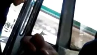 Exhibiendo mi pene 09