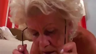 Mormor gifte hon knullar