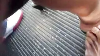 Real hidden footsie med trevlig kvinna på buss