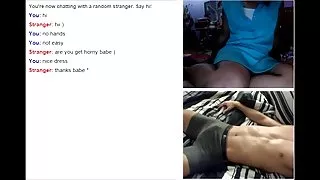 Hot omegle tonåring som visar alla och att inte veta om jag är en video