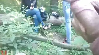 Cum för tonåringar i skogen