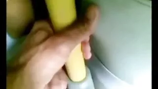 Att trycka bröst i bussen och spela